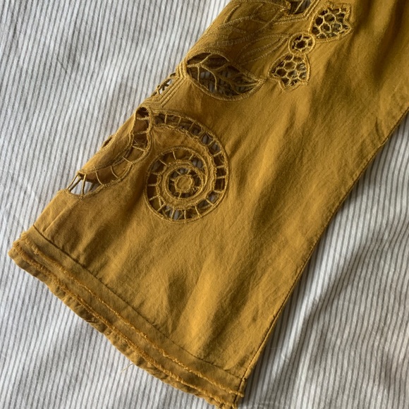 Right above the knee mustard yellow dress - Picture 3 of 7